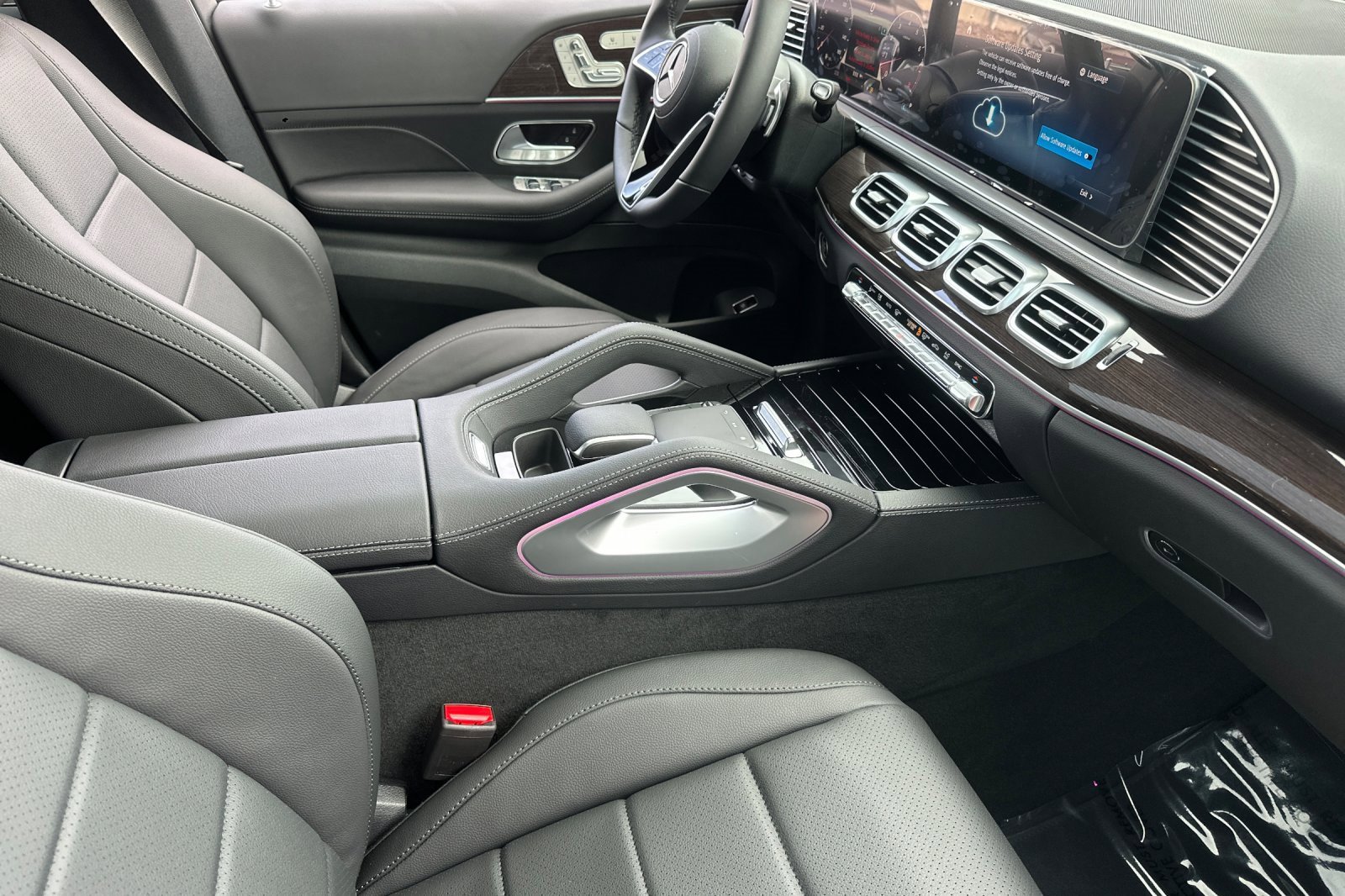 Used 2025 Mercedes-Benz GLE 350 4MATIC image 13