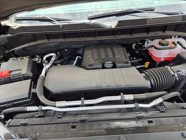 New 2026 Chevrolet Silverado 1500 Custom w/ Turbomax Blackout Package AWD/4WD image 16