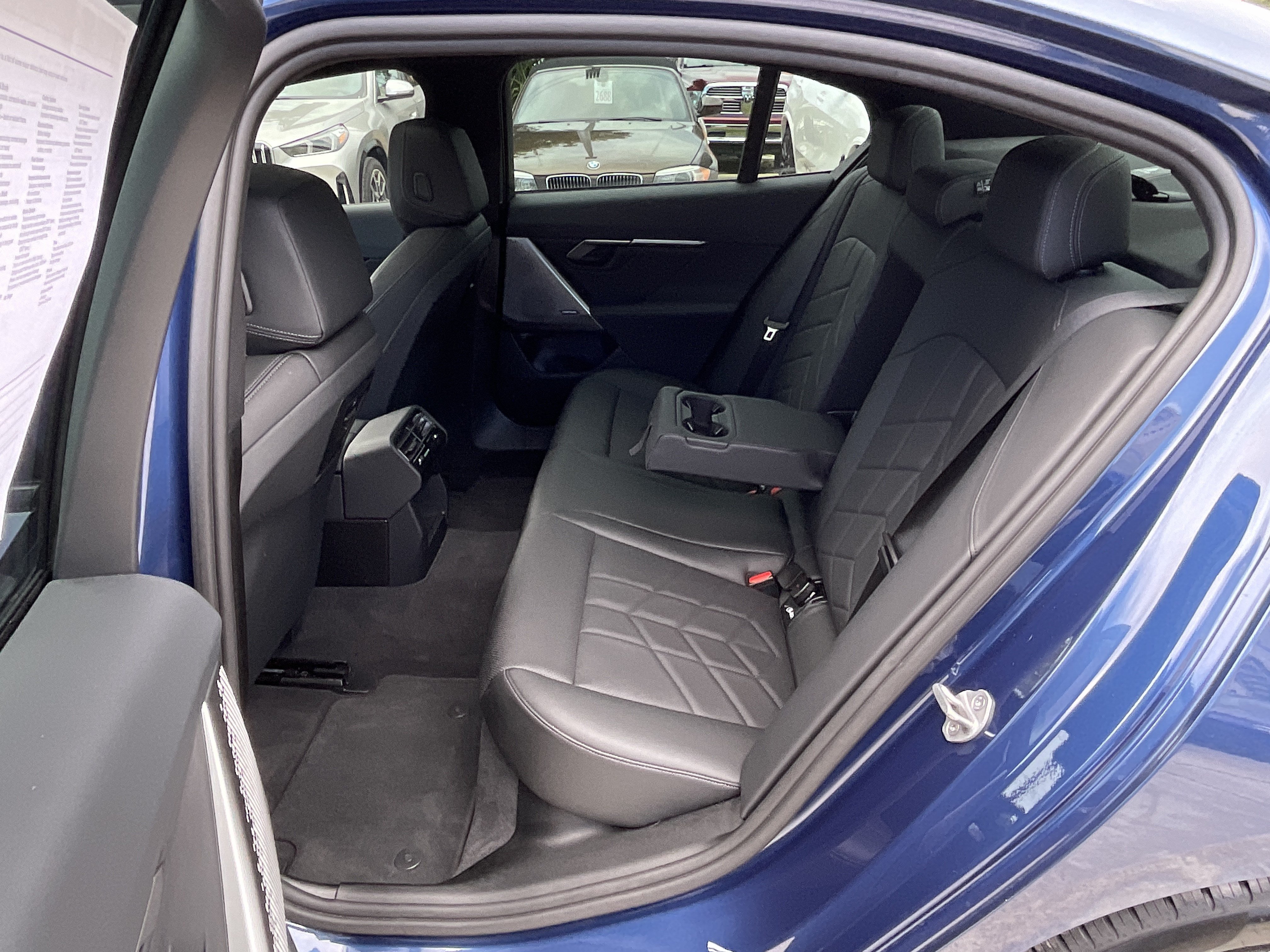 Certified 2025 BMW i5 xDrive40 w/ M Sport Package AWD/4WD image 25