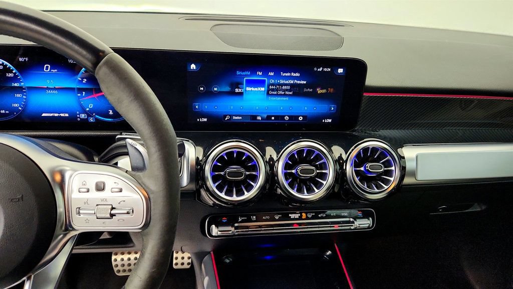 Used 2023 Mercedes-Benz GLB 35 AMG 4MATIC image 16