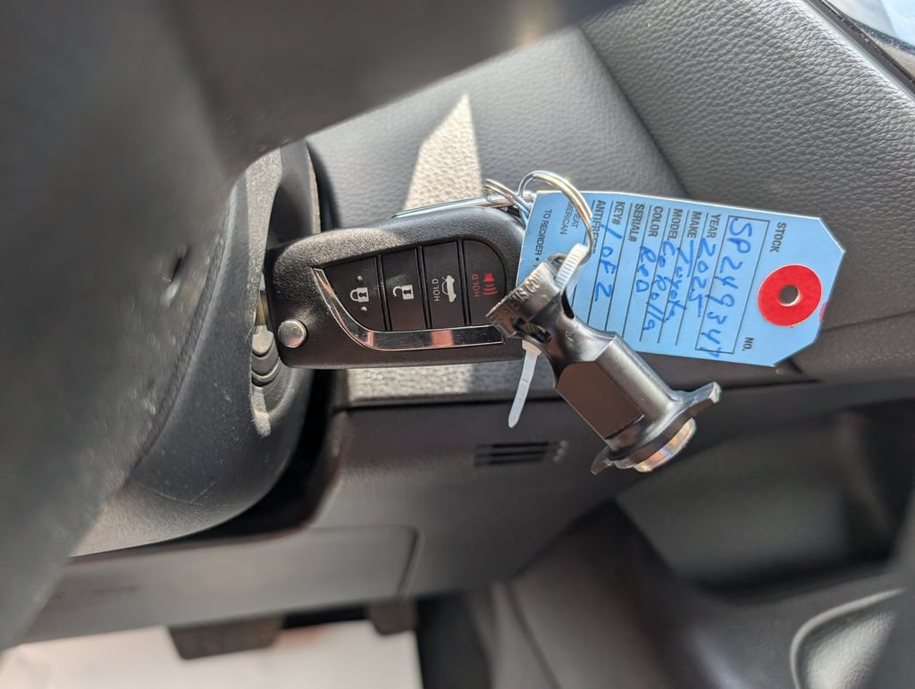 Used 2025 Toyota Corolla LE FWD image 18
