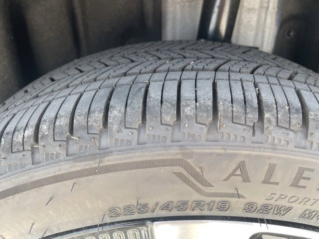 Certified 2025 Nissan Kicks SR image 19