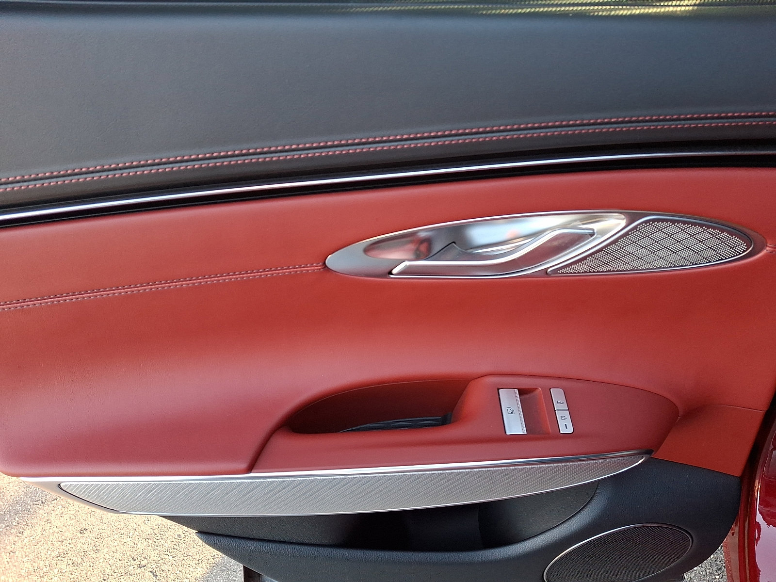 Certified 2023 Genesis GV70 2.5T w/ Sport Prestige Package AWD/4WD image 12