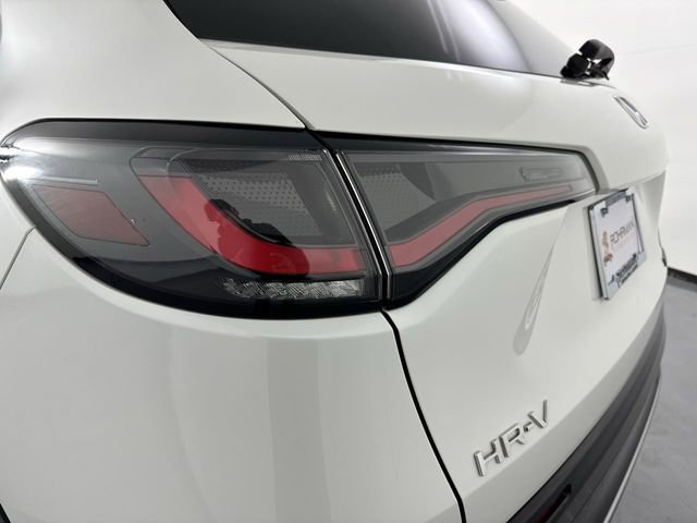 Certified 2023 Honda HR-V Sport image 31