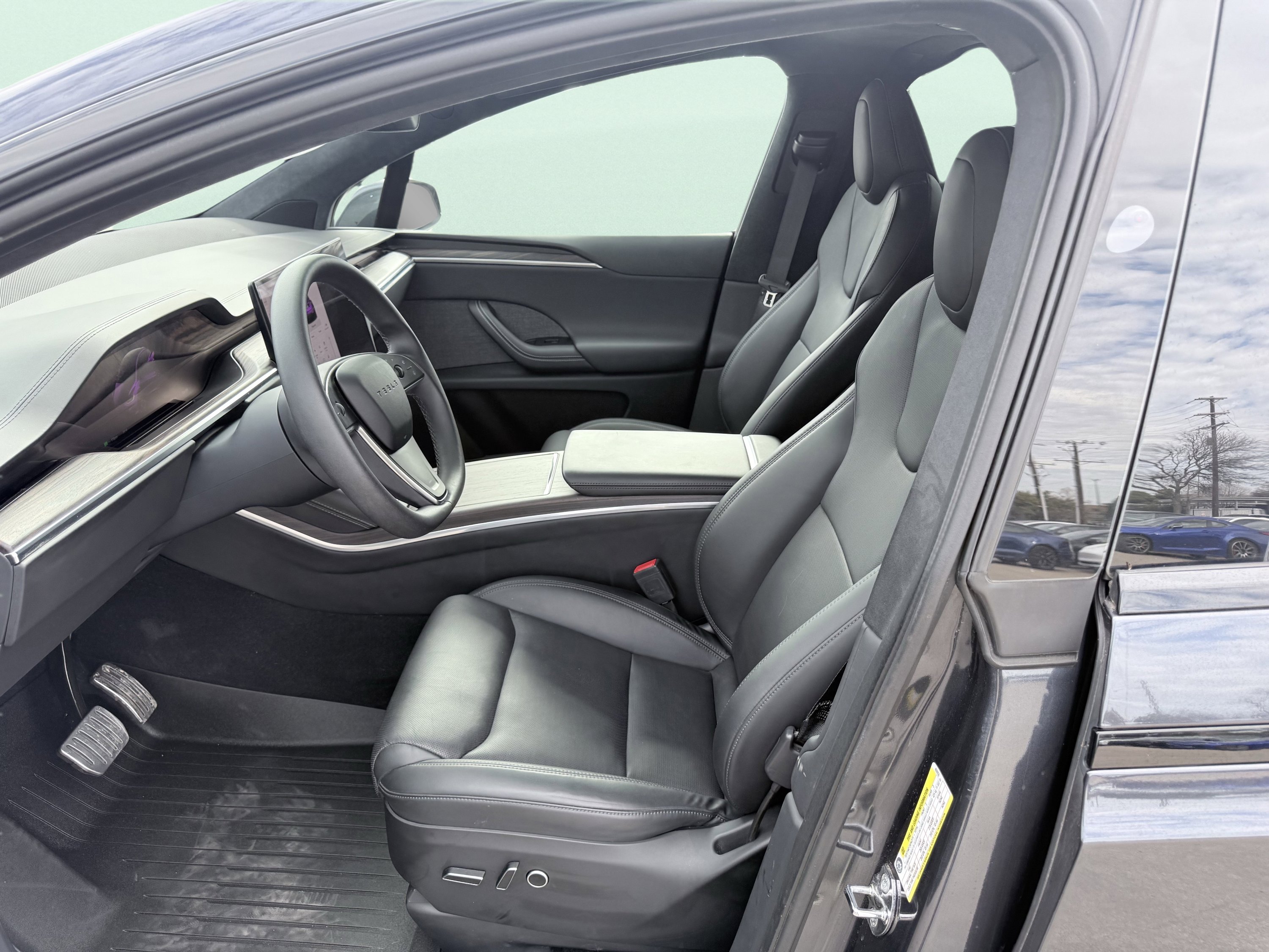 Used 2024 Tesla Model X Long Range image 34