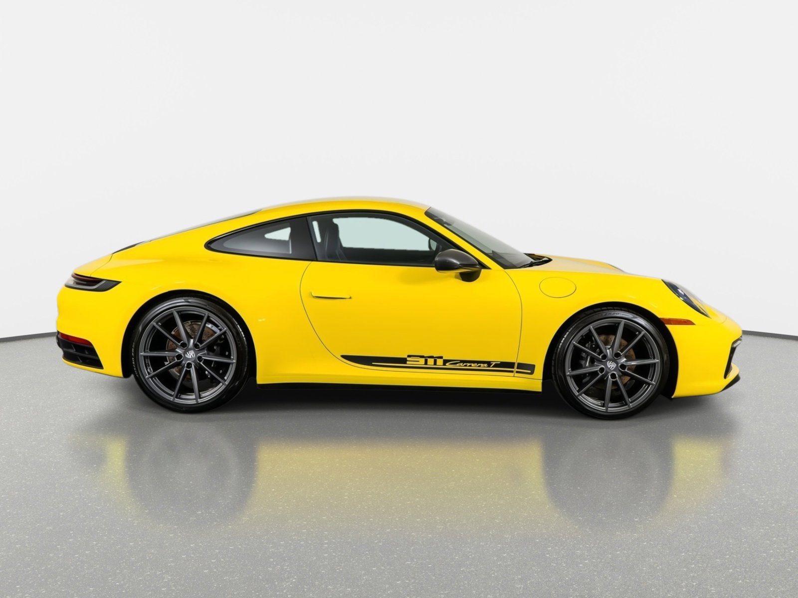 Used 2023 Porsche 911 Carrera T image 5