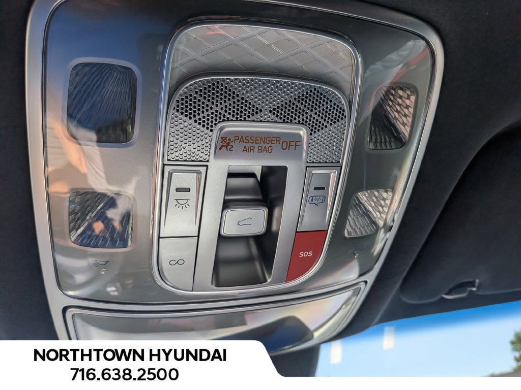 Used 2025 Genesis GV80 3.5T e-SC AWD/4WD image 31