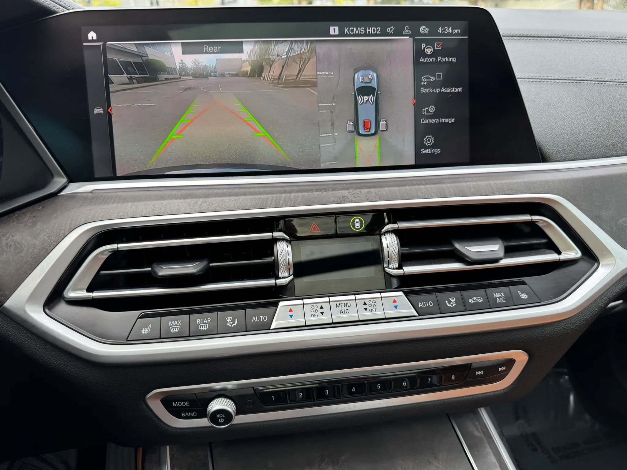 Used 2022 BMW X7 xDrive40i w/ Premium Package image 42