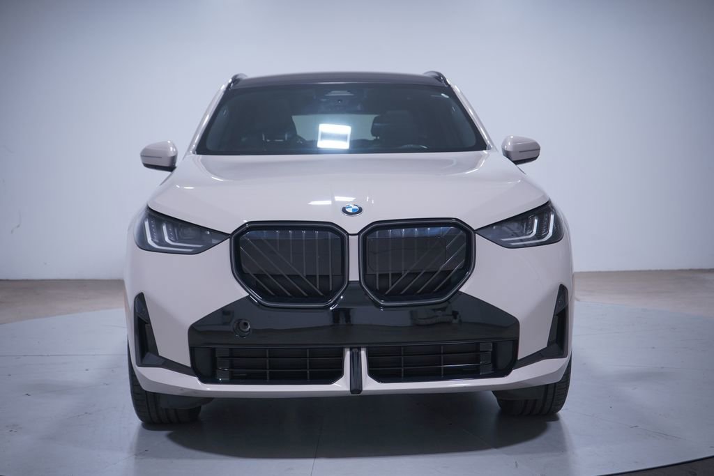Used 2025 BMW X3 xDrive30i w/ M Sport Package image 4