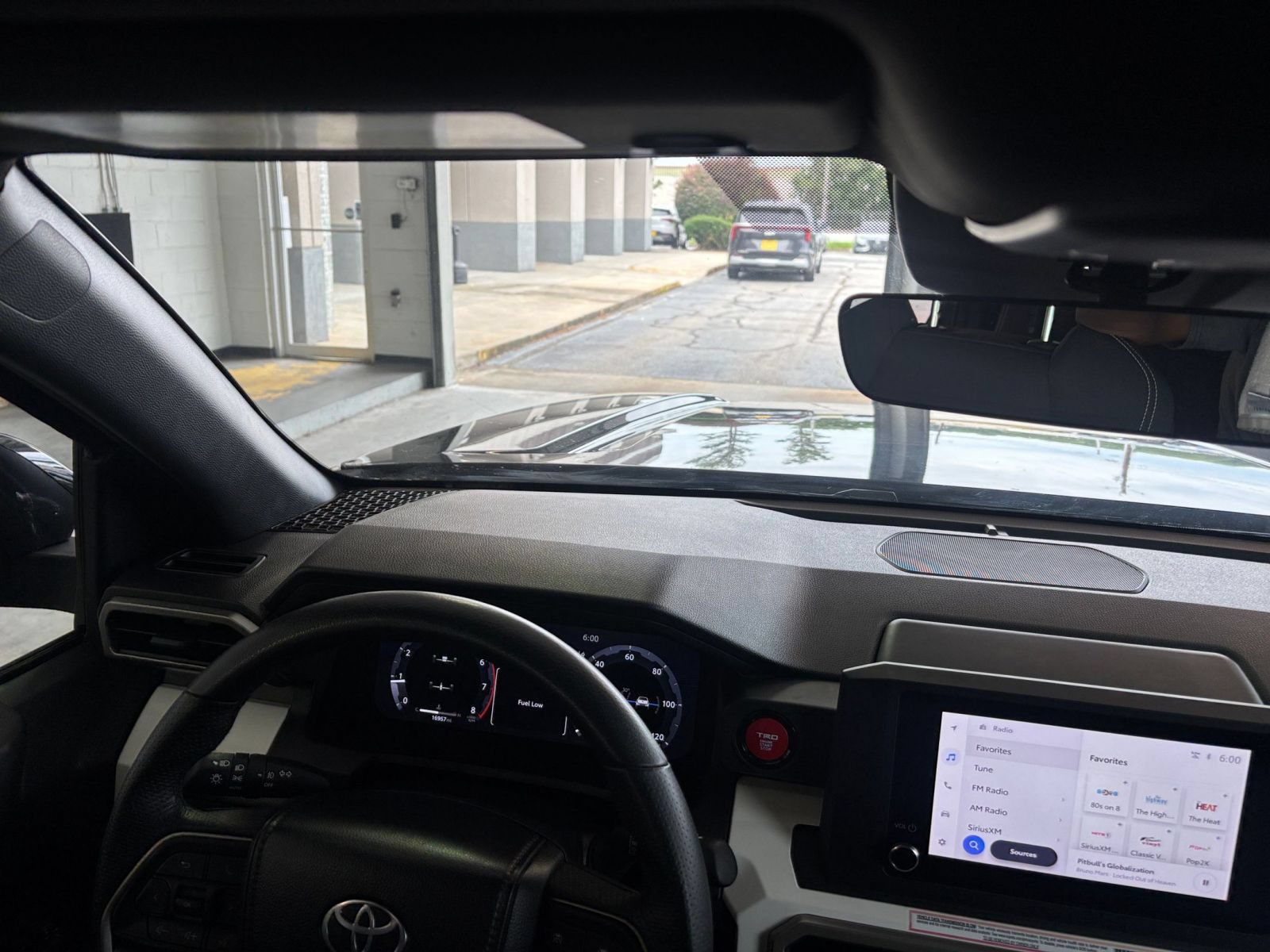 Used 2024 Toyota Tacoma TRD Off-Road AWD/4WD image 33