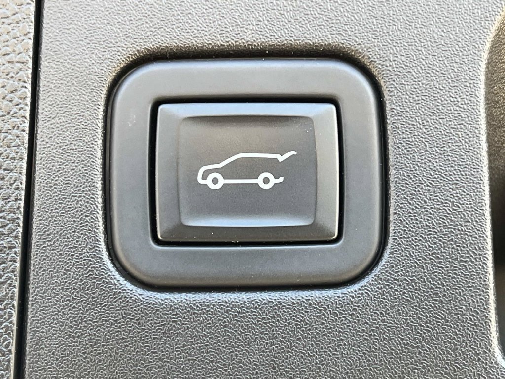 Certified 2024 Cadillac XT4 Premium Luxury AWD/4WD image 24