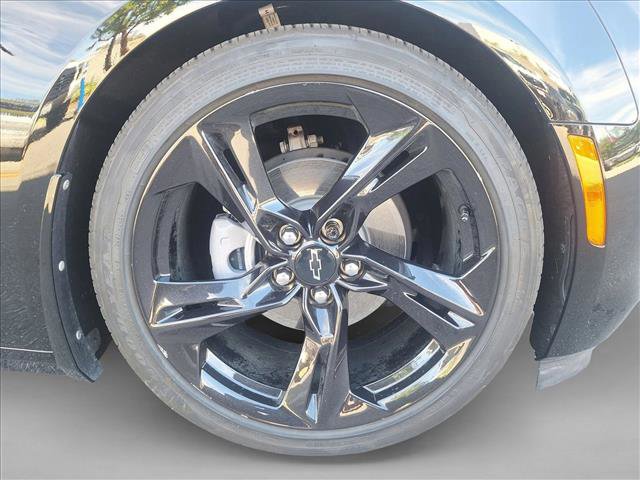 Used 2023 Chevrolet Camaro LT w/ RS Package image 18