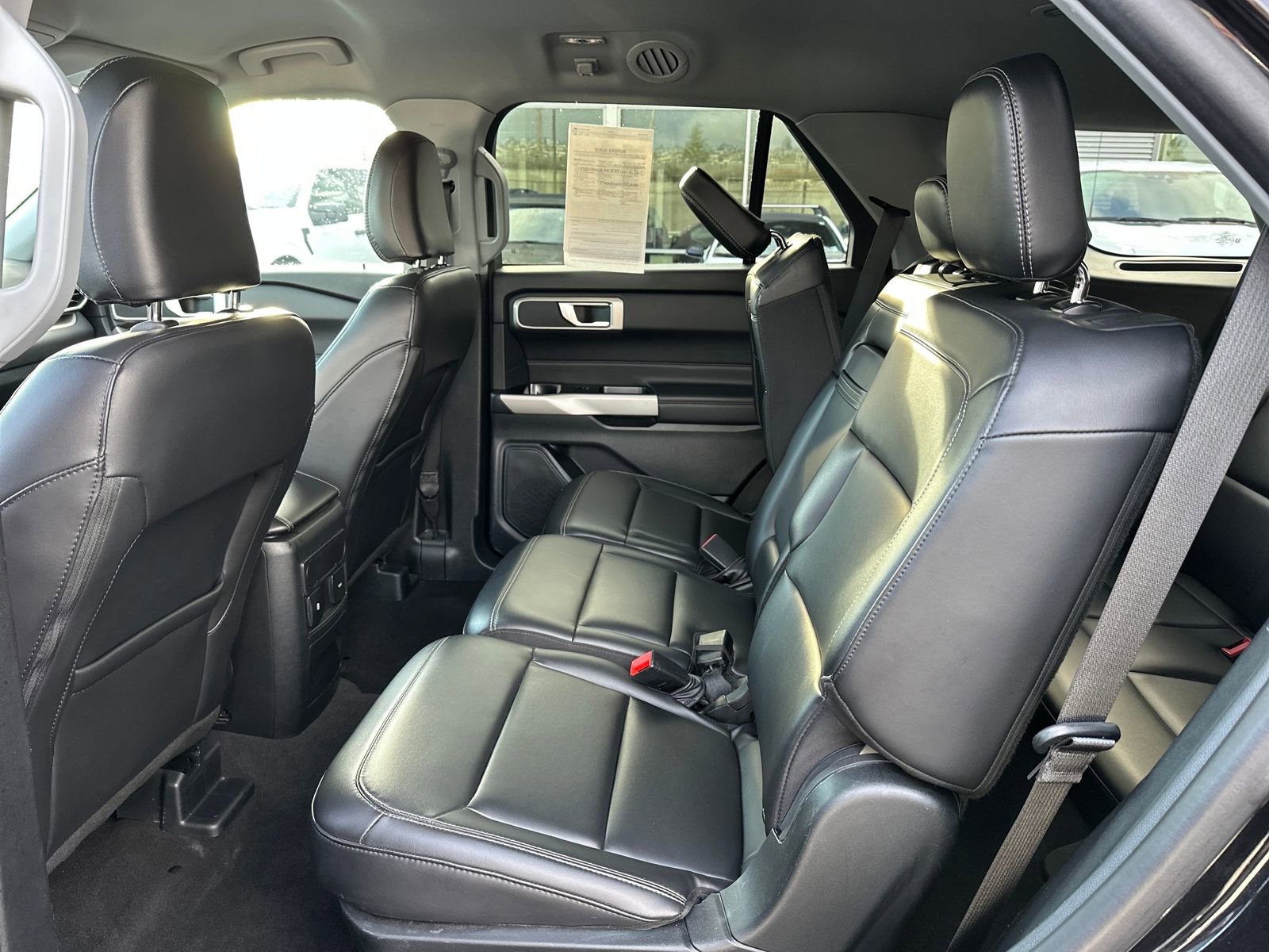 Used 2024 Ford Explorer XLT w/ Equipment Group 202A image 11