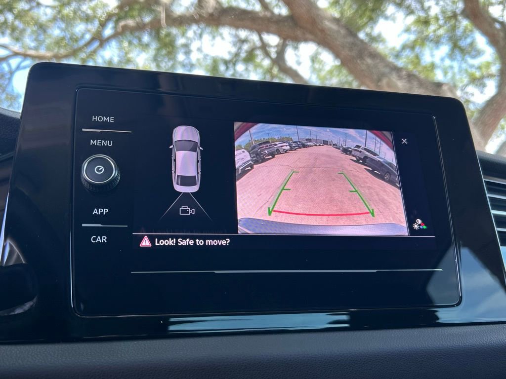 Used 2025 Volkswagen Jetta S image 32