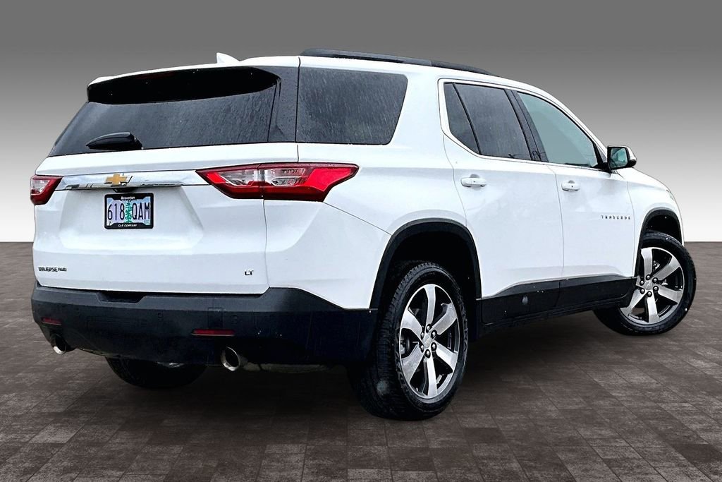 Used 2021 Chevrolet Traverse LT w/ LT Premium Package image 14