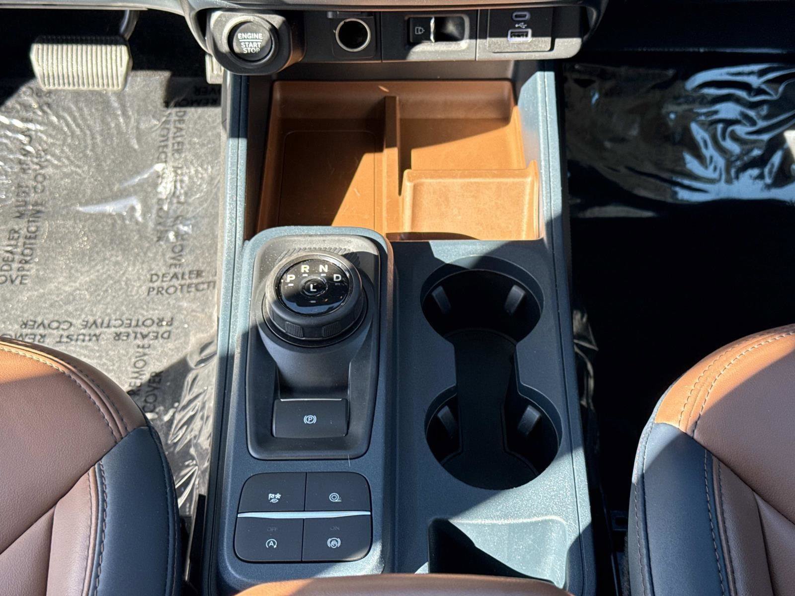 Used 2022 Ford Maverick Lariat image 7