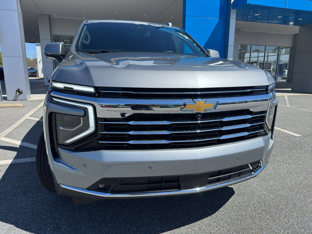 New 2026 Chevrolet Suburban LT w/ Comfort Package AWD/4WD image 2