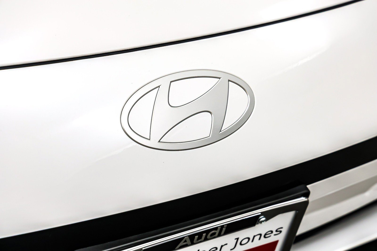 Used 2025 Hyundai Ioniq 6 SE image 13