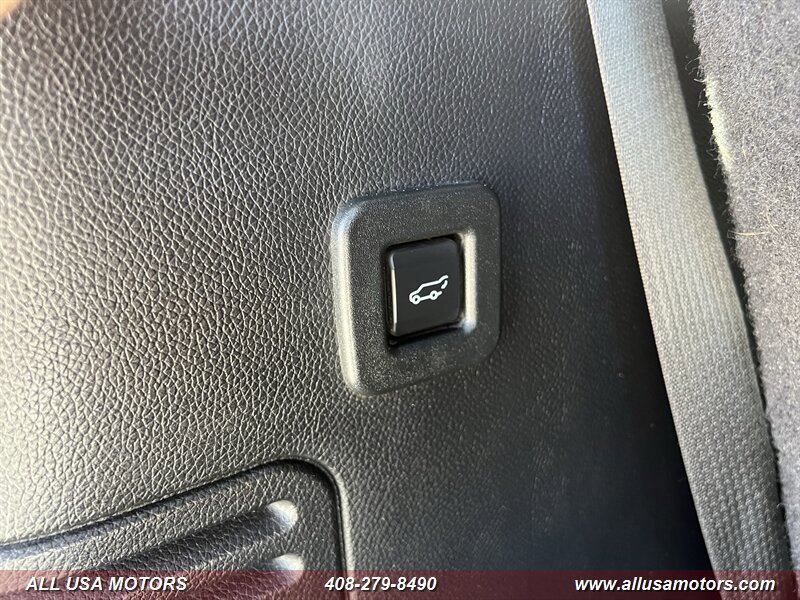 Used 2015 Ford Expedition Platinum AWD/4WD image 32