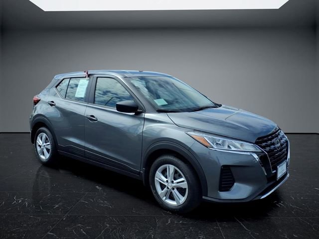 Certified 2025 Nissan Kicks Play S FWD image 1