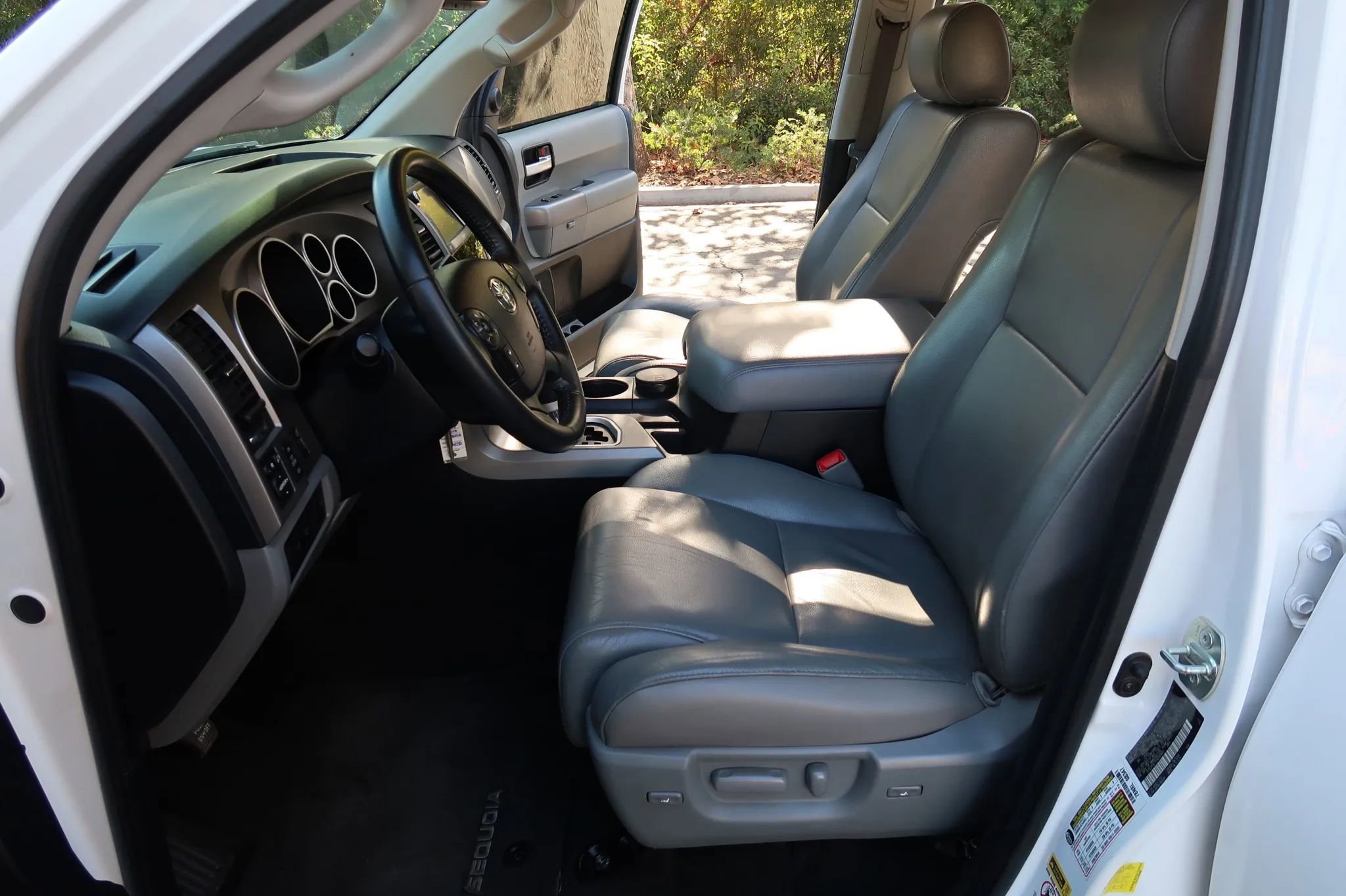 Used 2013 Toyota Sequoia Limited image 13