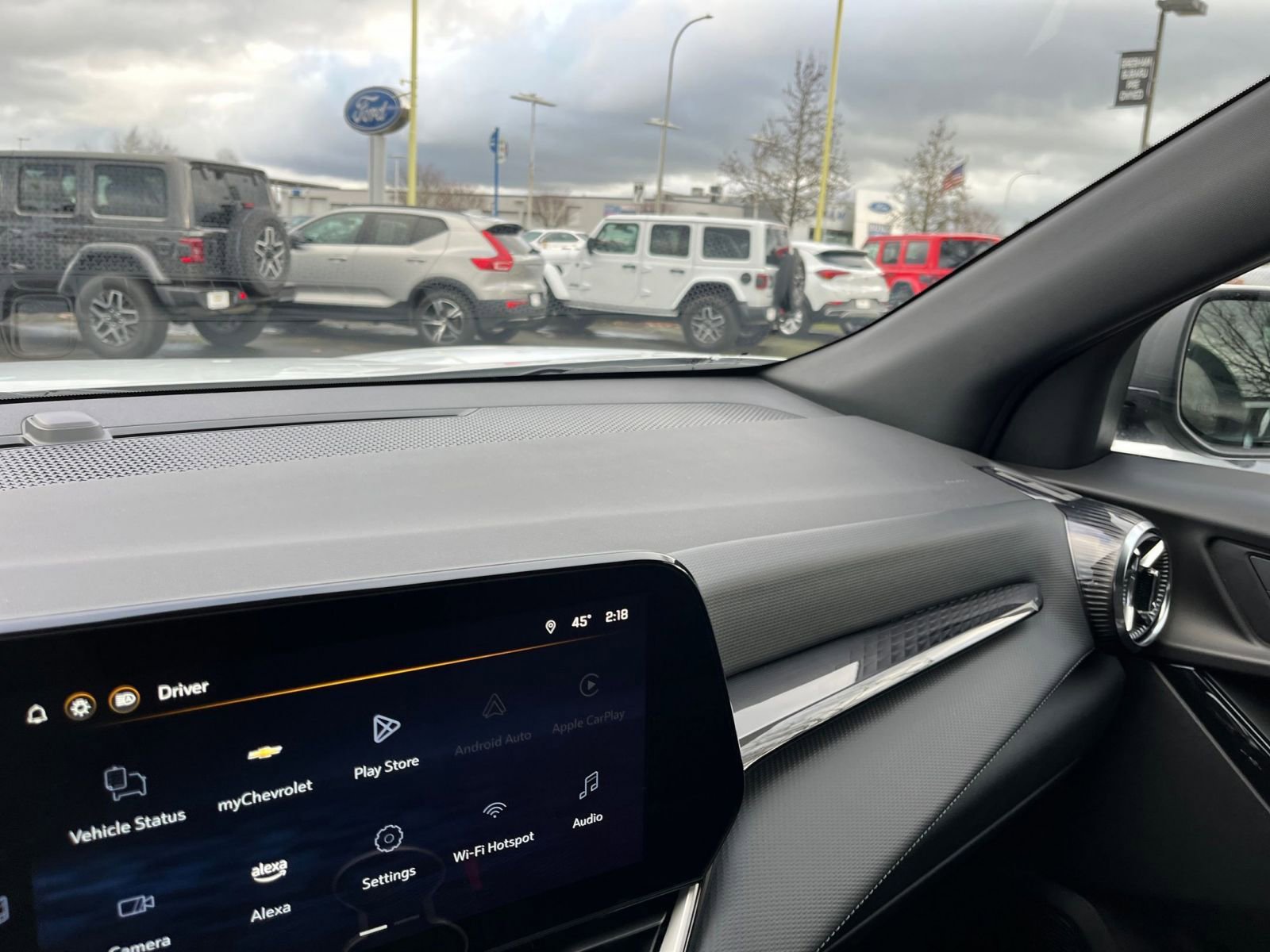 Used 2025 Chevrolet Equinox LT image 35