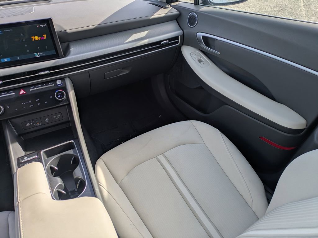 Used 2025 Hyundai Sonata SEL image 16