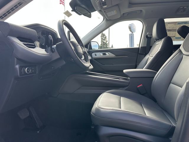 New 2025 Ford Explorer Active w/ Active Comfort Package image 9