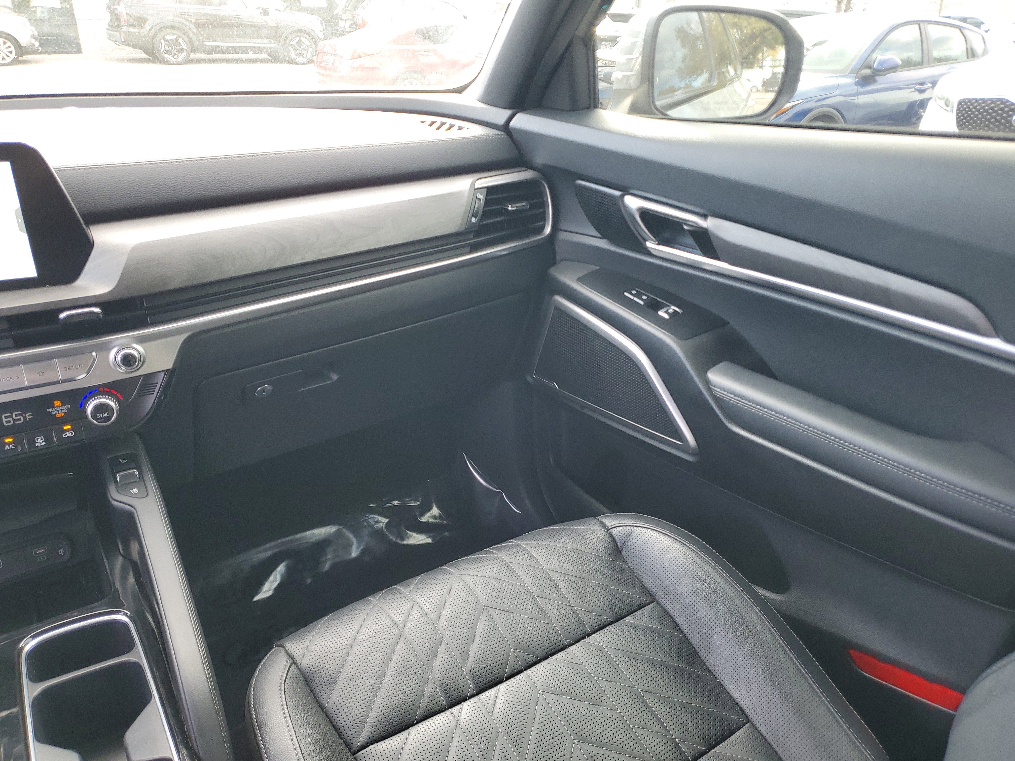 Used 2023 Kia Telluride EX X-Line image 14