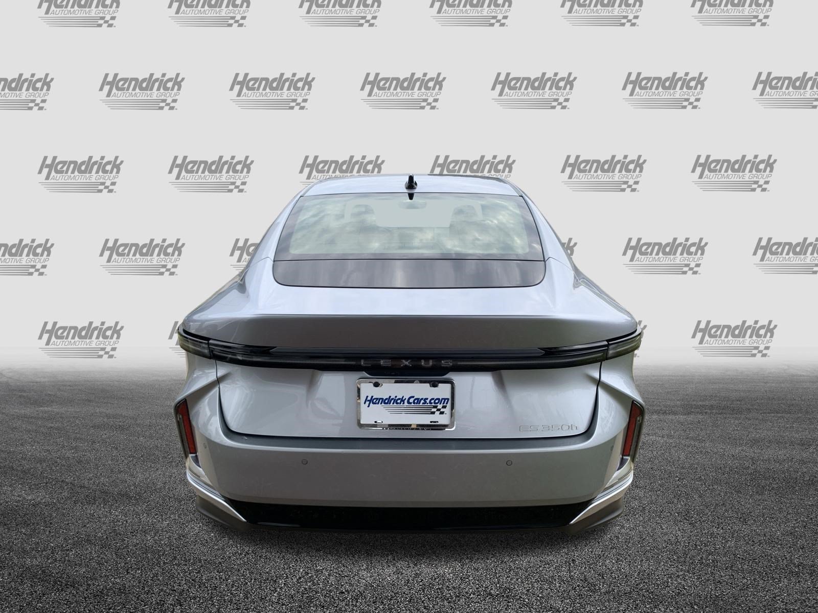 Used 2026 Lexus ES 350h w/ Convenience Package FWD image 9
