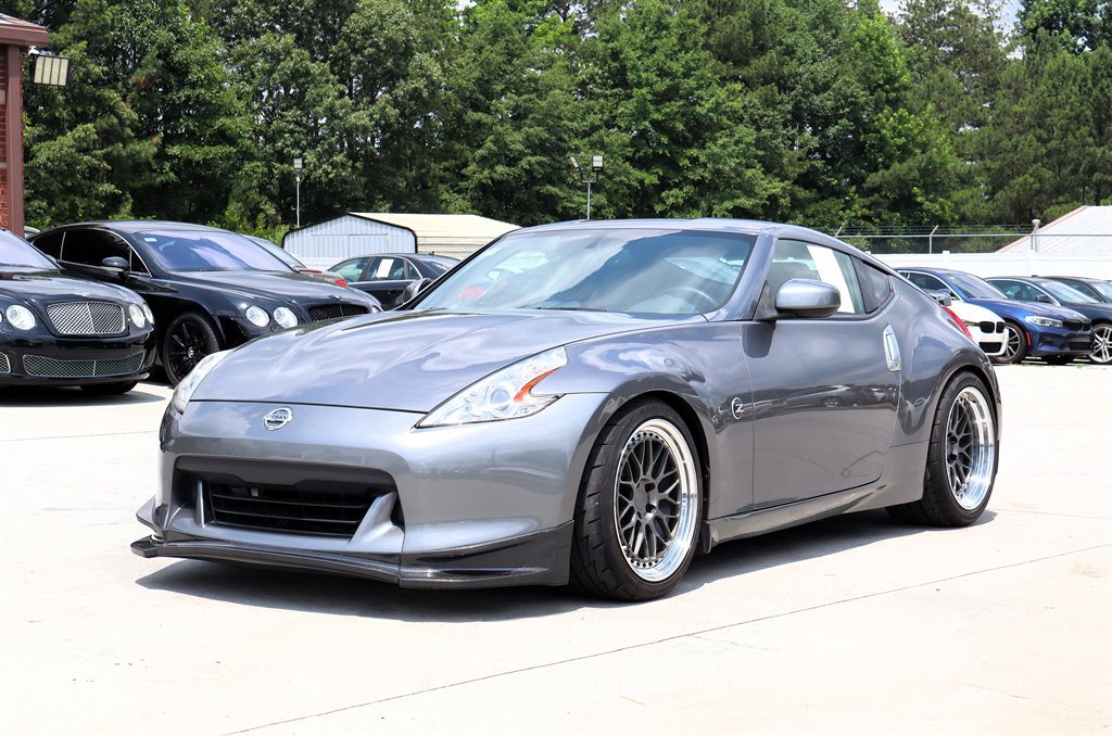Used 2011 Nissan 370Z Coupe w/ Sport Pkg RWD image 3