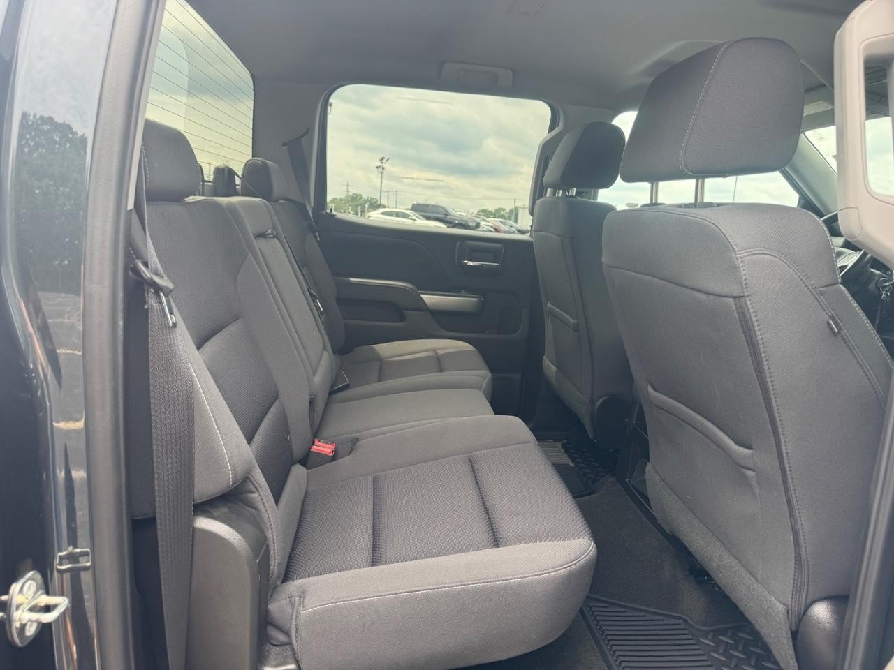 Used 2018 Chevrolet Silverado 1500 LT w/ All Star Edition AWD/4WD image 11