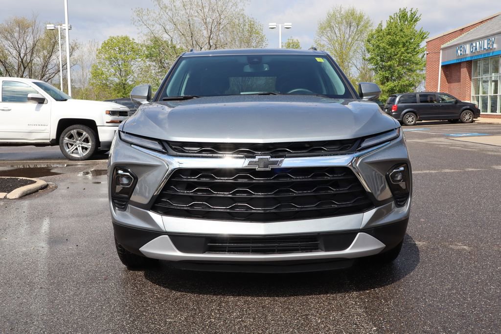 Used 2025 Chevrolet Blazer LT w/ Convenience Package AWD/4WD image 5