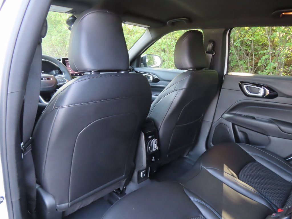 New 2026 Jeep Compass Latitude w/ Quick Order Package 29K AWD/4WD image 22
