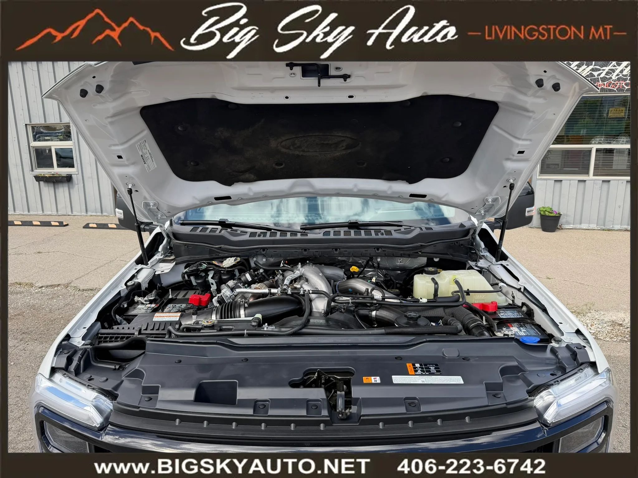 Used 2025 Ford F350 Platinum AWD/4WD image 11