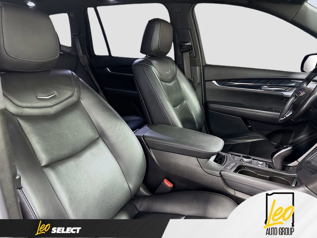 Used 2023 Cadillac XT6 Premium Luxury image 31