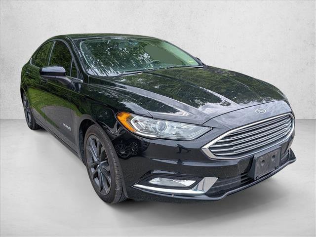 Used 2018 Ford Fusion SE w/ Equipment Group 601A FWD image 3