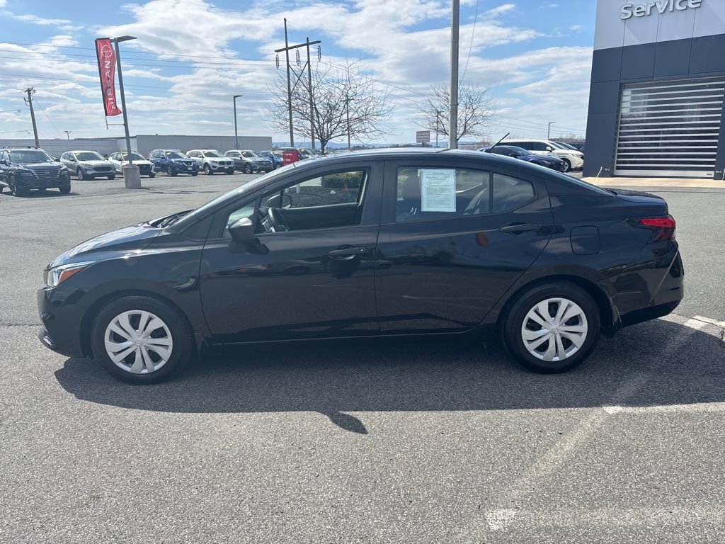 Used 2021 Nissan Versa S image 2