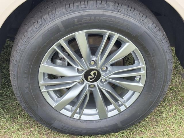 Used 2024 INFINITI QX80 Luxe w/ Cargo Package image 17