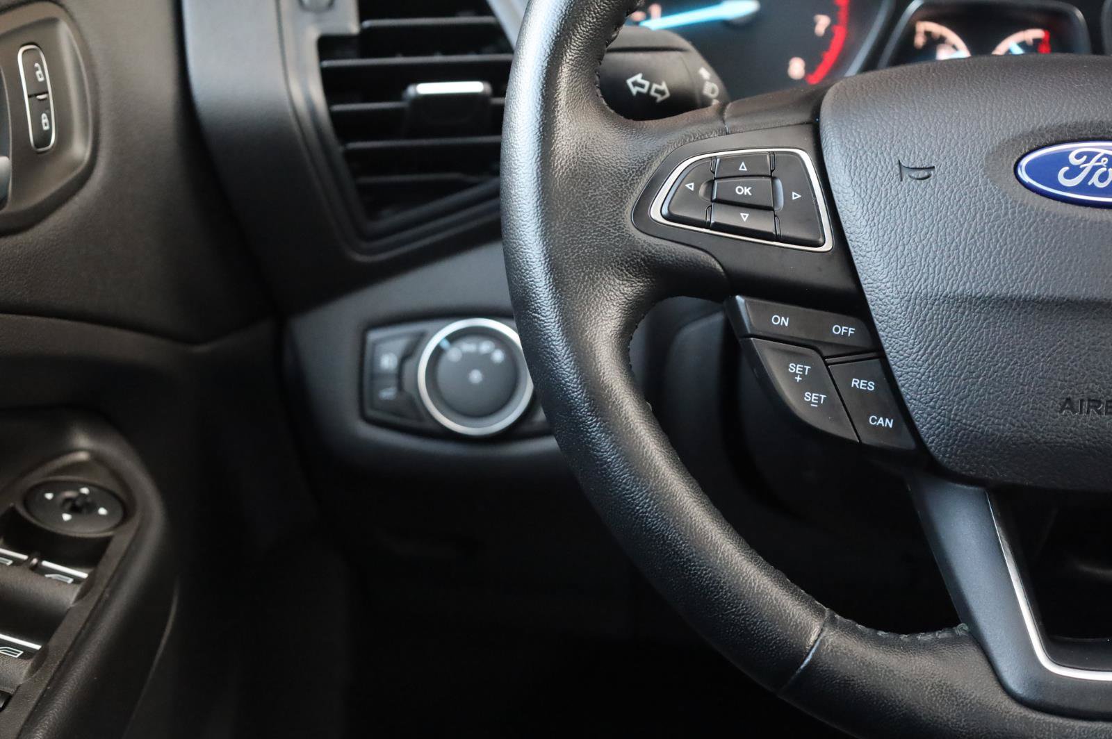 Used 2019 Ford Escape SEL AWD/4WD image 34