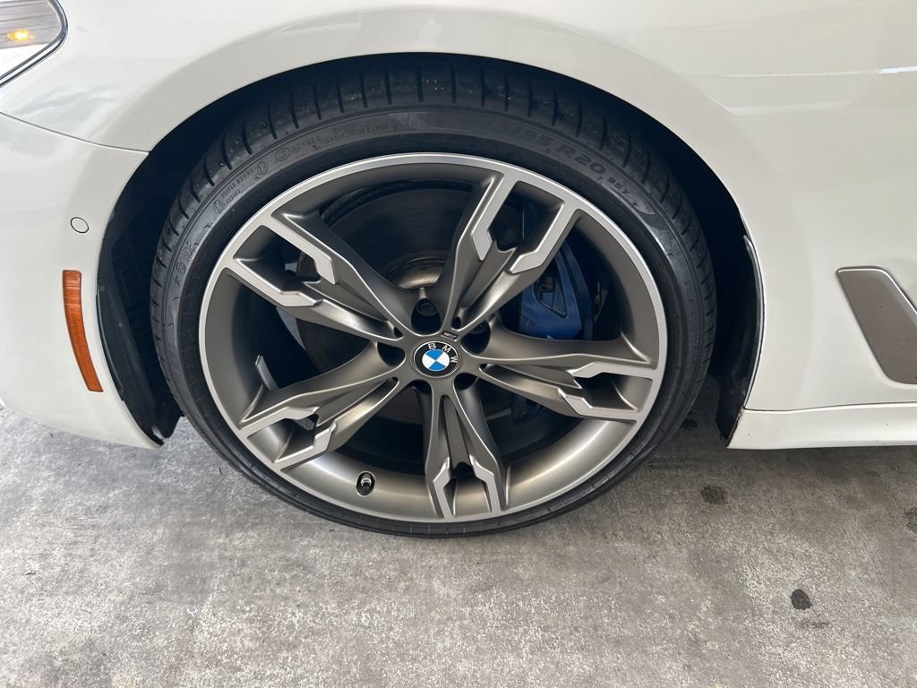 Used 2019 BMW M550i xDrive w/ Dynamic Handling Package AWD/4WD image 15