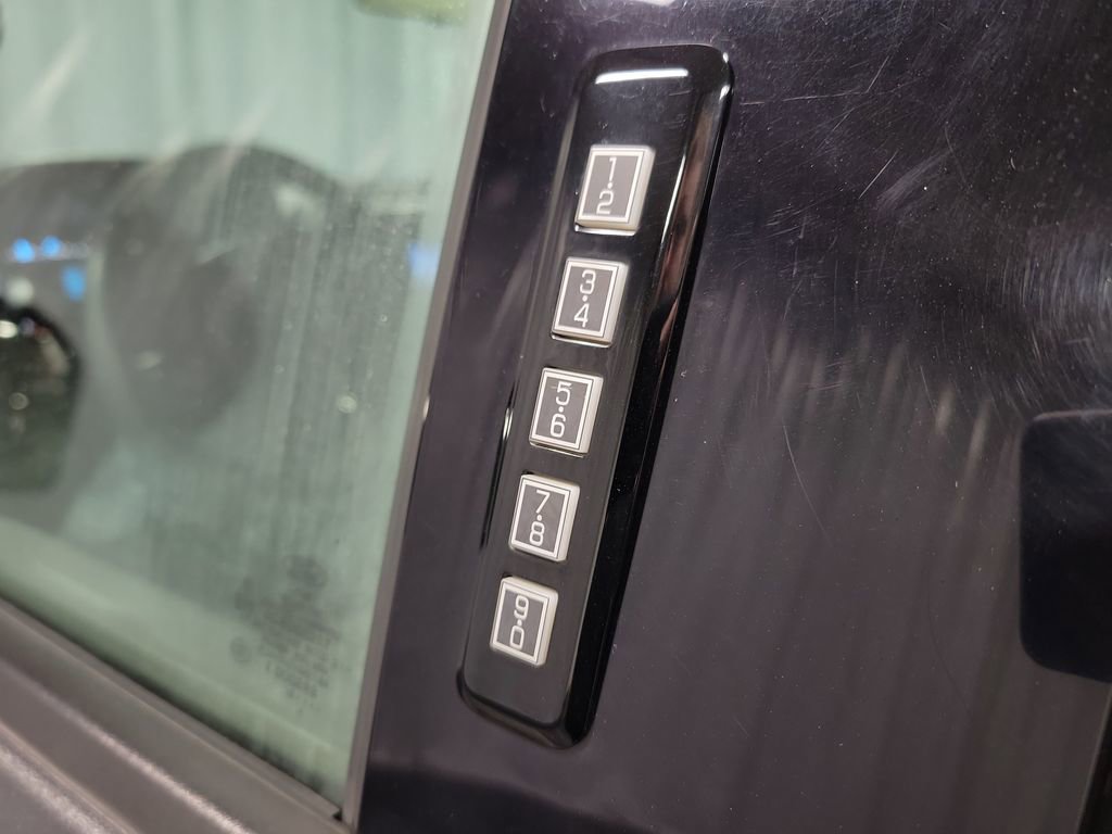 Used 2018 Ford F150 XLT image 14