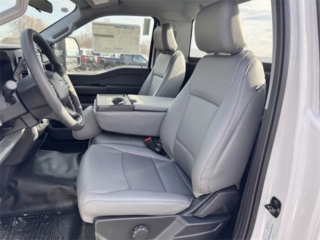 New 2025 Ford F350 XL w/ XL Chrome Package image 17