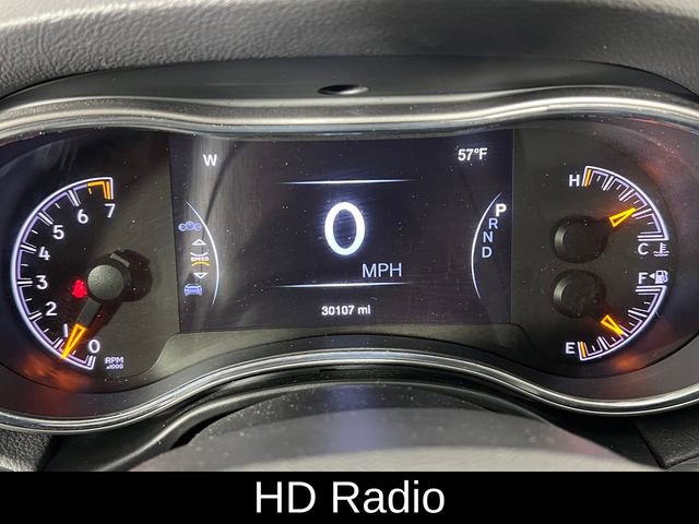 Used 2021 Jeep Grand Cherokee Laredo X image 11