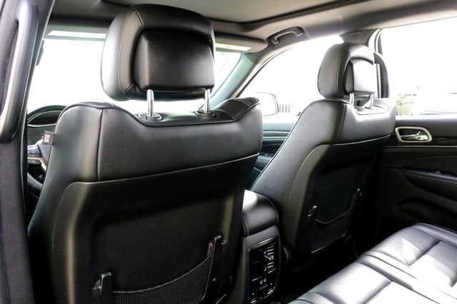 Used 2016 Jeep Grand Cherokee Overland AWD/4WD image 23