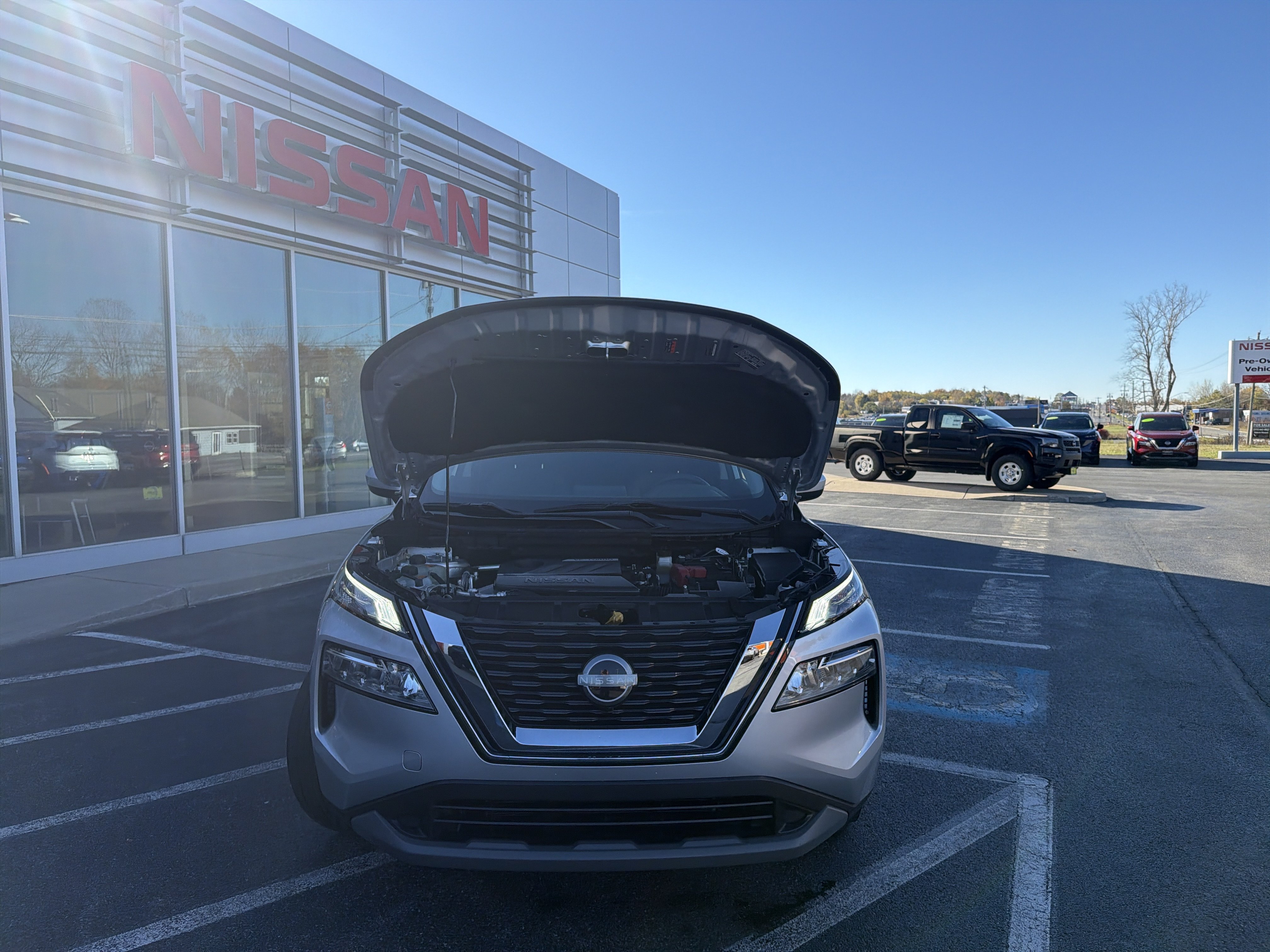 Certified 2023 Nissan Rogue SV AWD/4WD image 5