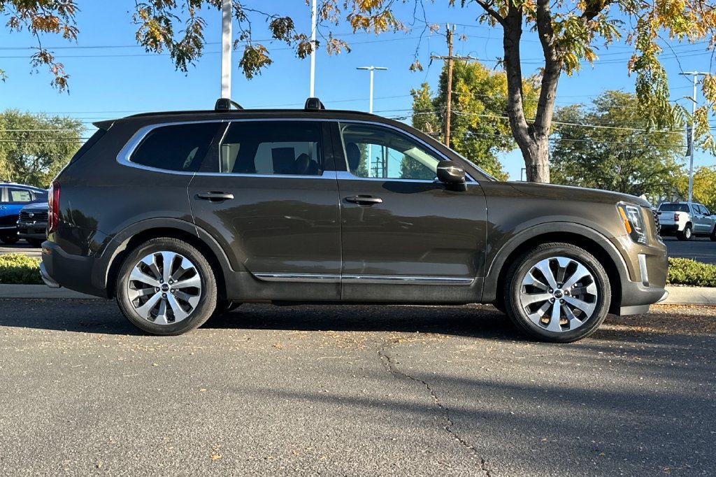 Used 2020 Kia Telluride EX w/ EX Premium Package AWD/4WD image 11