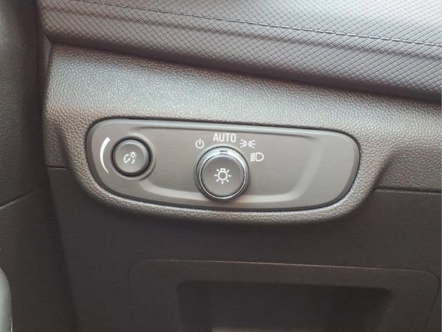 Used 2025 Chevrolet TrailBlazer LT image 12