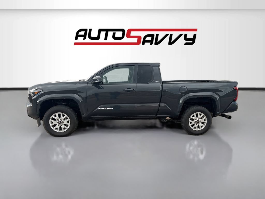 Used 2024 Toyota Tacoma SR5 AWD/4WD image 4