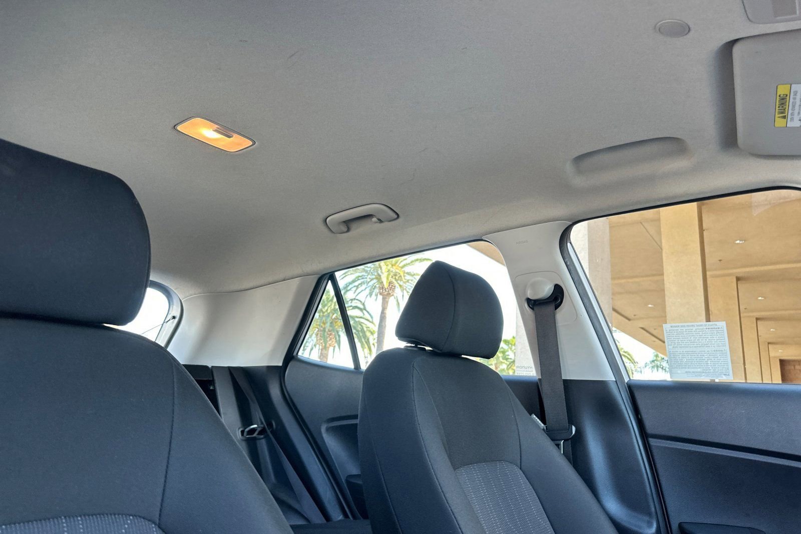 Used 2024 Hyundai Venue SE image 17